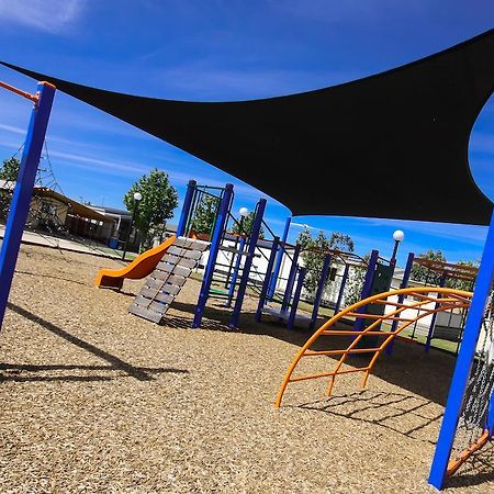 Hotel Sun Country Lifestyle Park Mulwala Exterior foto