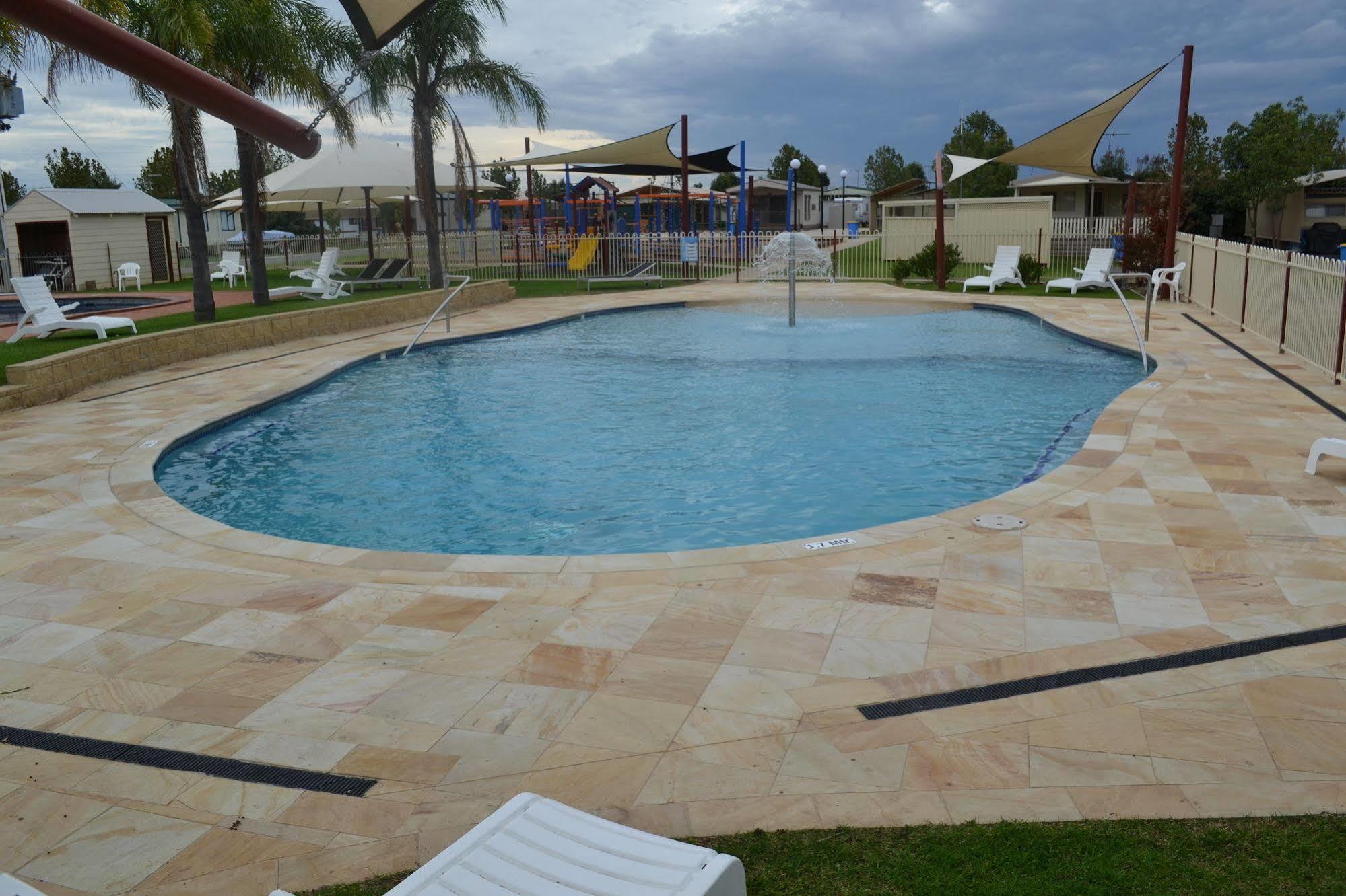 Hotel Sun Country Lifestyle Park Mulwala Exterior foto